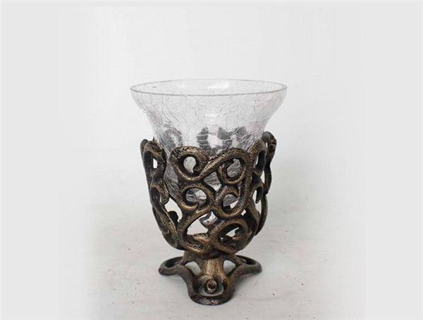 Cast iron Candle Holder with leaf shaped