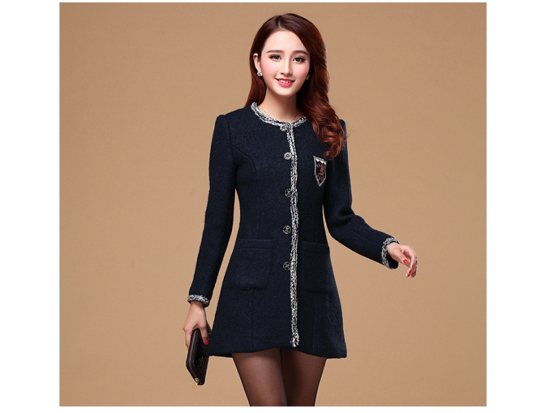 The new south Korean women\'s clothing woolen cloth short coat female tassel European cloth coat