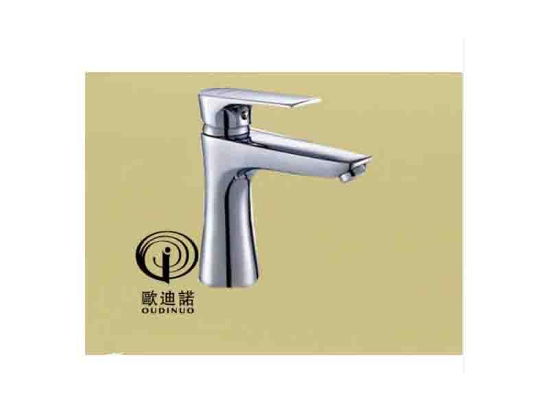 Oudinuo Brass Single Handle Basin/Bathroom Water Faucet Odn- 69111-1